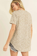 Load image into Gallery viewer, Short Sleeve Snake Print Knit Top