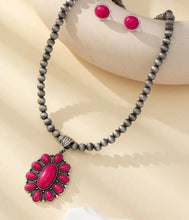 Load image into Gallery viewer, Fushia Squash Blossom Necklace 3 pc set