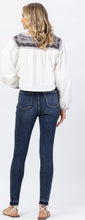 Load image into Gallery viewer, Judy Blue Tummy Control Clean Skinny Jean