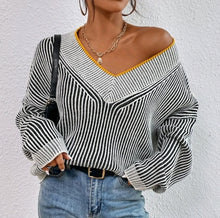 Load image into Gallery viewer, Vertical Stripe Pattern Drop Shoulder Sweater