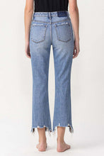 Load image into Gallery viewer, Lovervet High Rise Distressed Straight Jeans