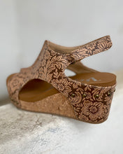 Load image into Gallery viewer, Liberty Tooled Wedge Very G - Nude