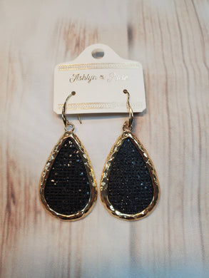 Believe in Love Teardrop Earrings 04701