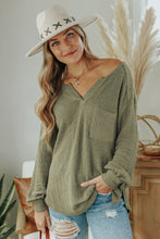 Load image into Gallery viewer, Green Waffle Knit Split Neck Pocketed Loose Top