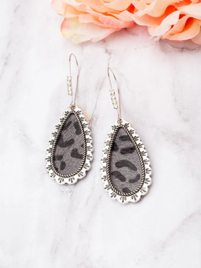 GREY LEOPARD TEARDROP EARRINGS 51375