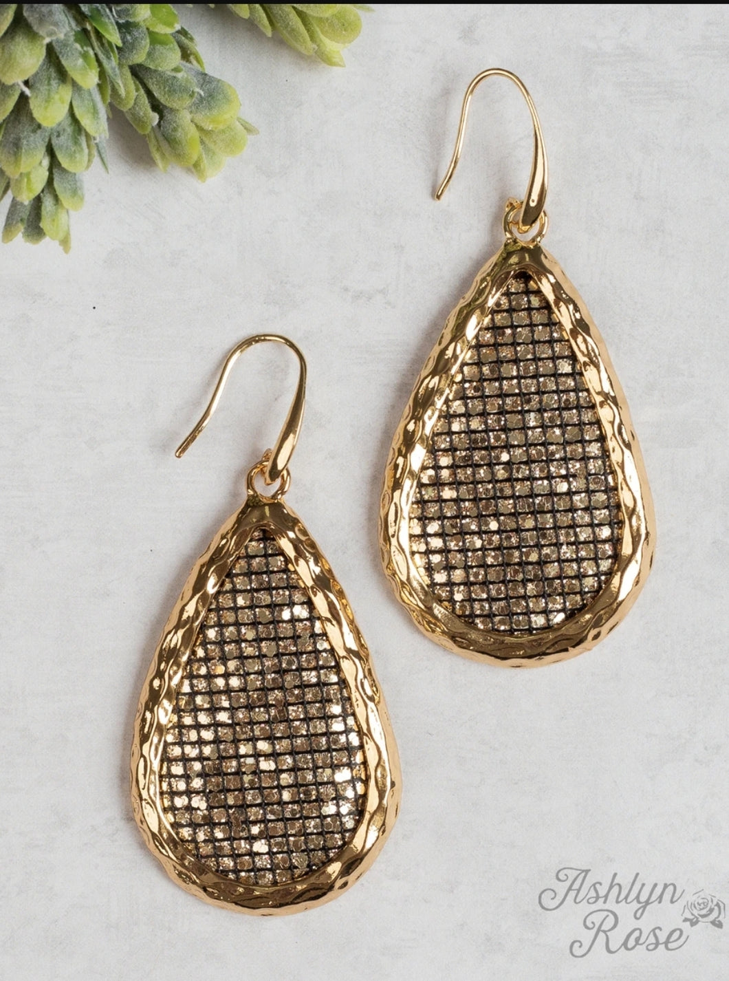 BELIEVE IN LOVE EARRINGS 04705